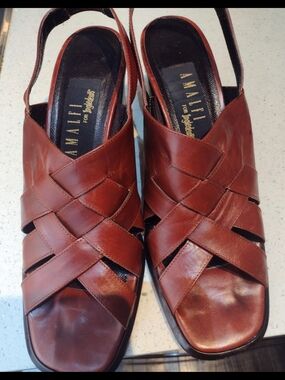 Vintage Amalfi Burgundy/Brown Leather Slingback Heels (Size 9.5 Narrow)